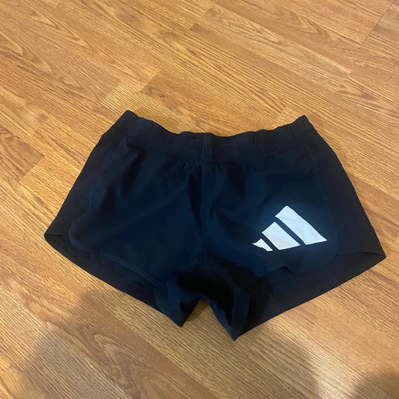 Adidas running shorts size xs - Picture 2 of 4